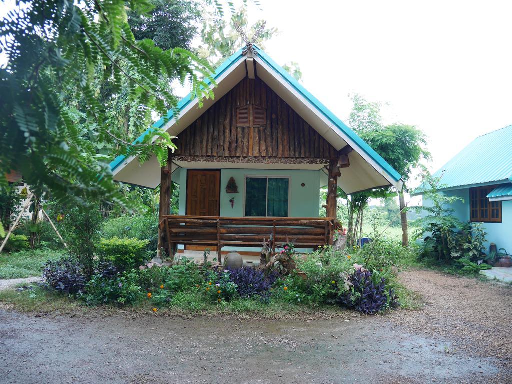 Loei Airport Homestay Екстер'єр фото