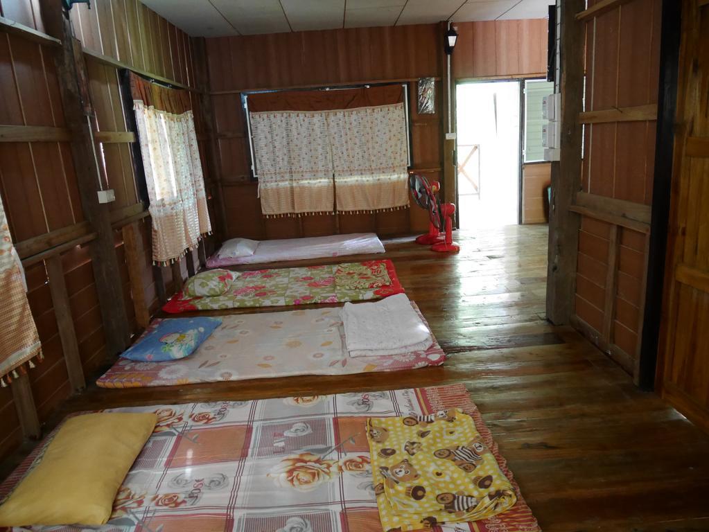 Loei Airport Homestay Екстер'єр фото