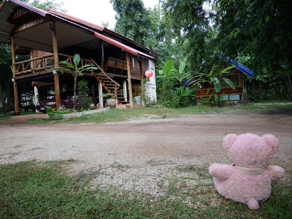 Loei Airport Homestay Екстер'єр фото