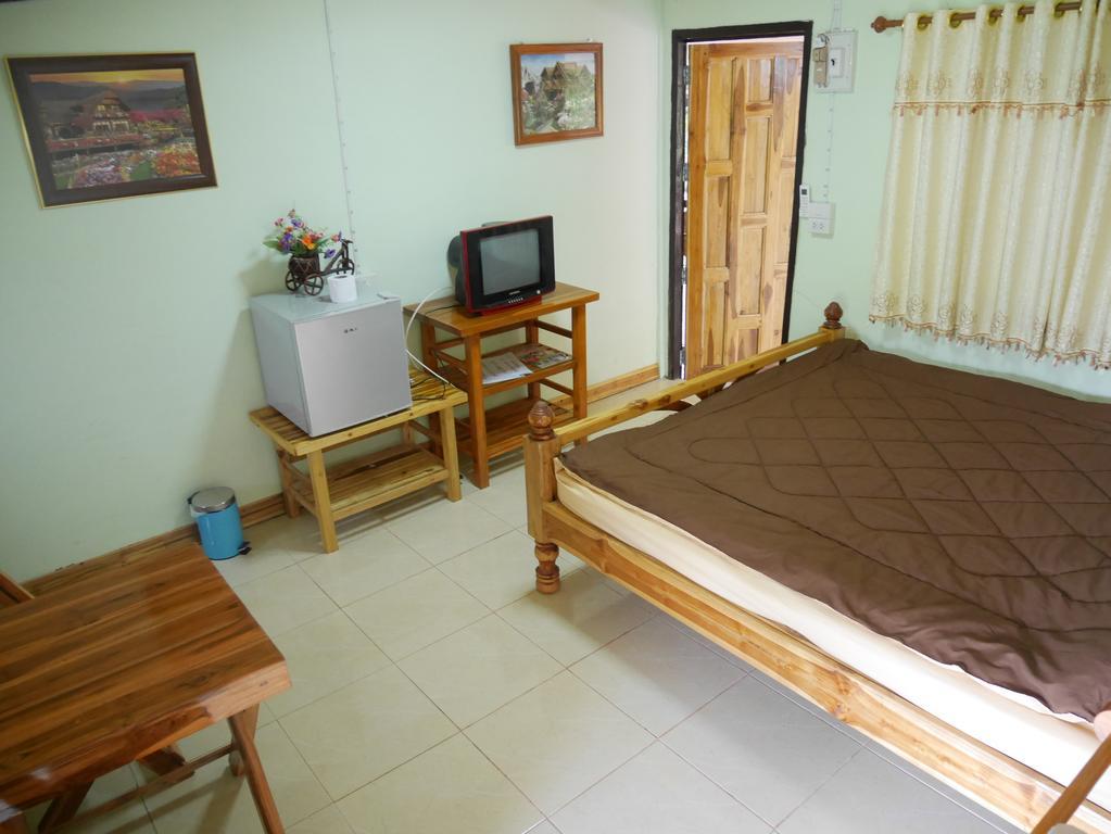 Loei Airport Homestay Екстер'єр фото