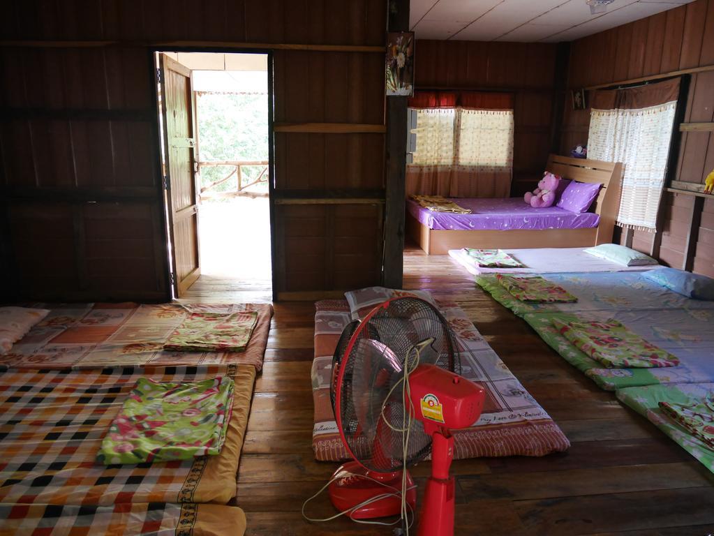 Loei Airport Homestay Екстер'єр фото