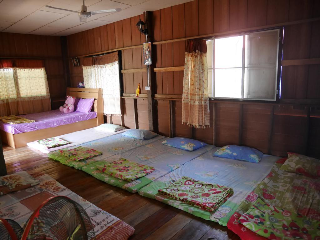 Loei Airport Homestay Екстер'єр фото